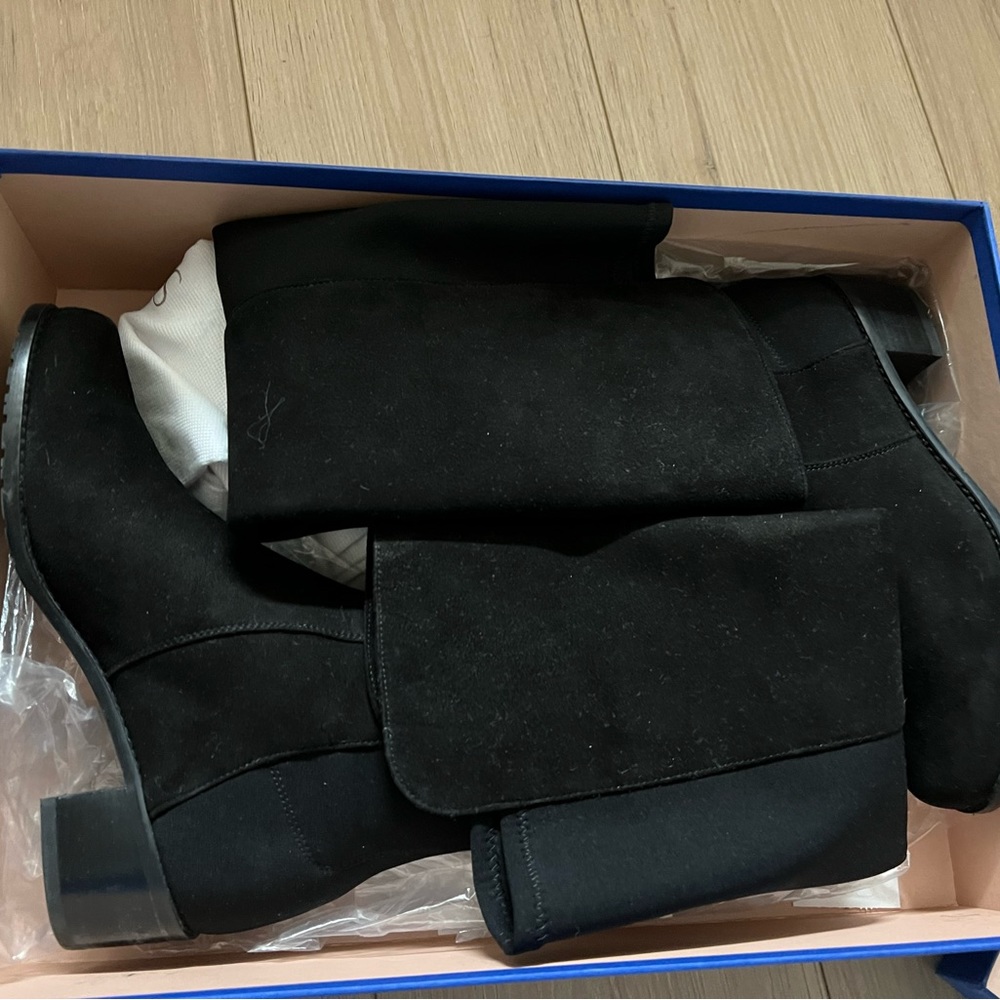 Stuart Weitzman Reserve black suede size 7